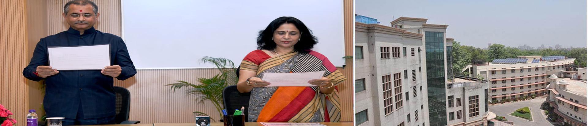 Dr. Manoj  Soni, Hon’ble Chairman, Union Public Service Commission administering the oath of office and secrecy to Ms. Suman Sharma on her appointment as an Hon’ble Member of the Commission on 25.05.2023 (FN).